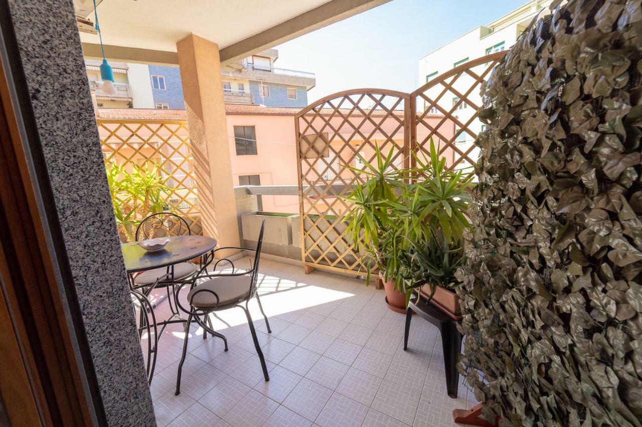 La Rosa - Elegant Rooms Sassari Buitenkant foto