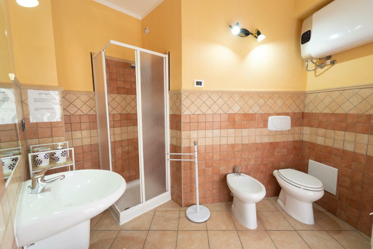 La Rosa - Elegant Rooms Sassari Buitenkant foto